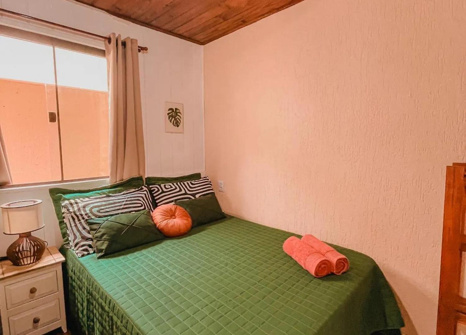 Shangri La Casas E Studios Praia do Rosa 0*,