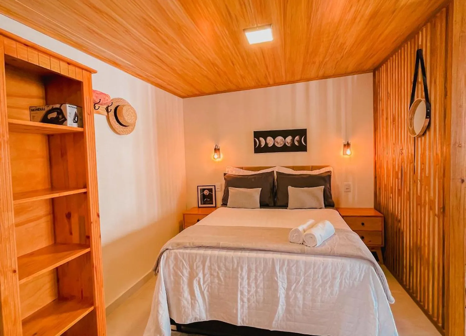 Shangri La Casas E Studios location